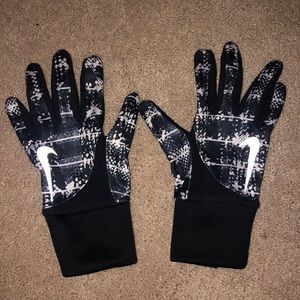 Nike gloves